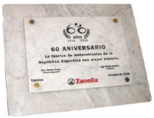 Placa combinada  mármol Carrara.